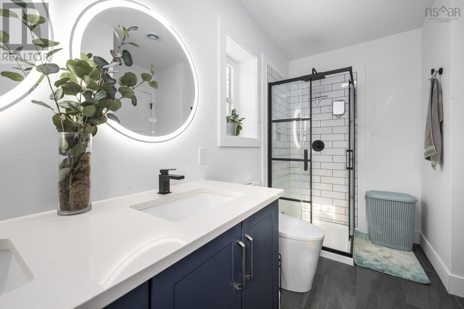 Property 21 of 33 of 105 Charles Road