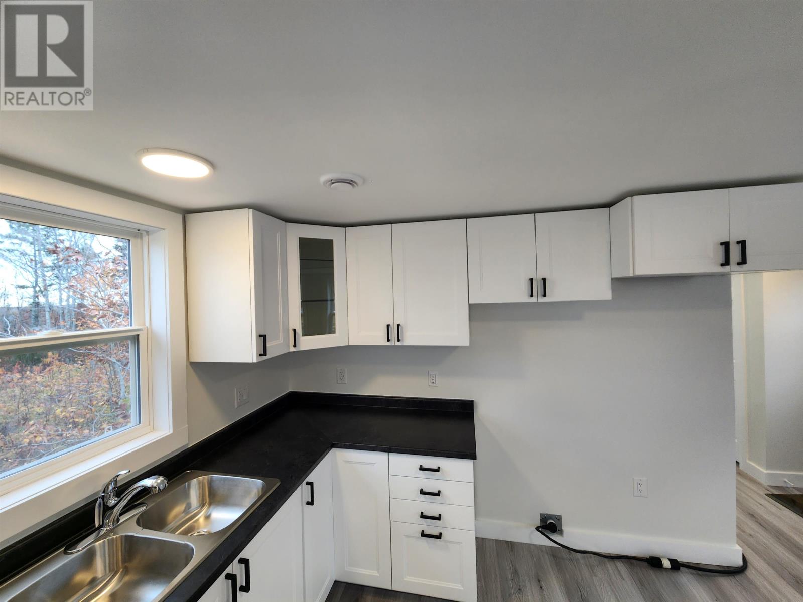 2751 PETERS ROAD - 8