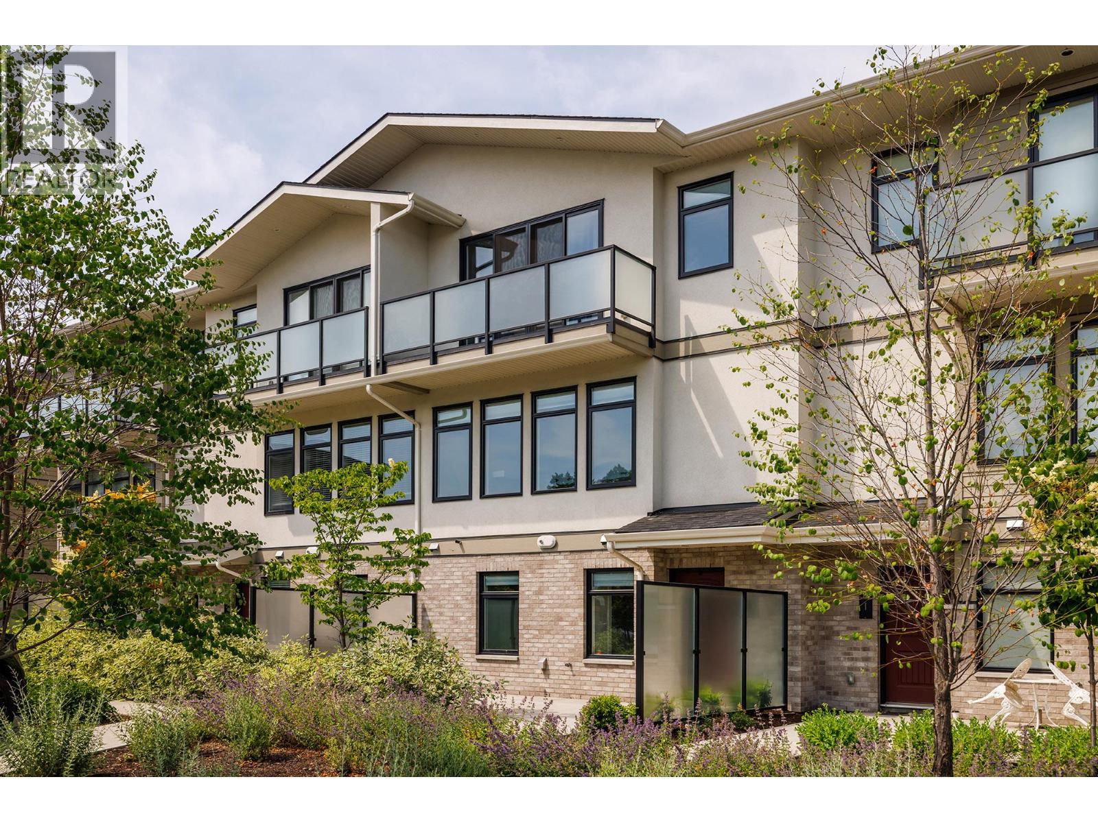 3 1102 Cameron Avenue, Kelowna