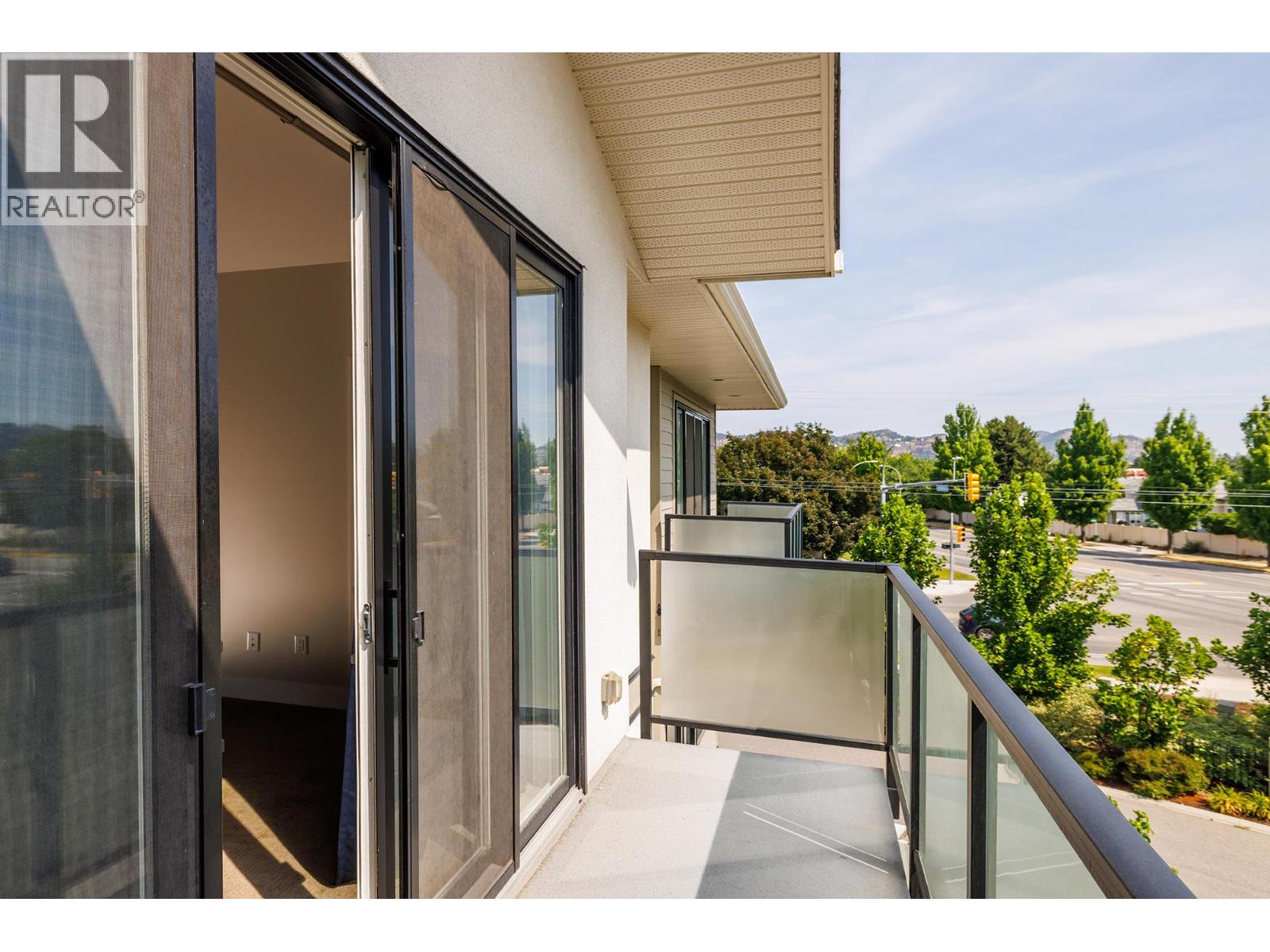 3 1102 Cameron Avenue, Kelowna