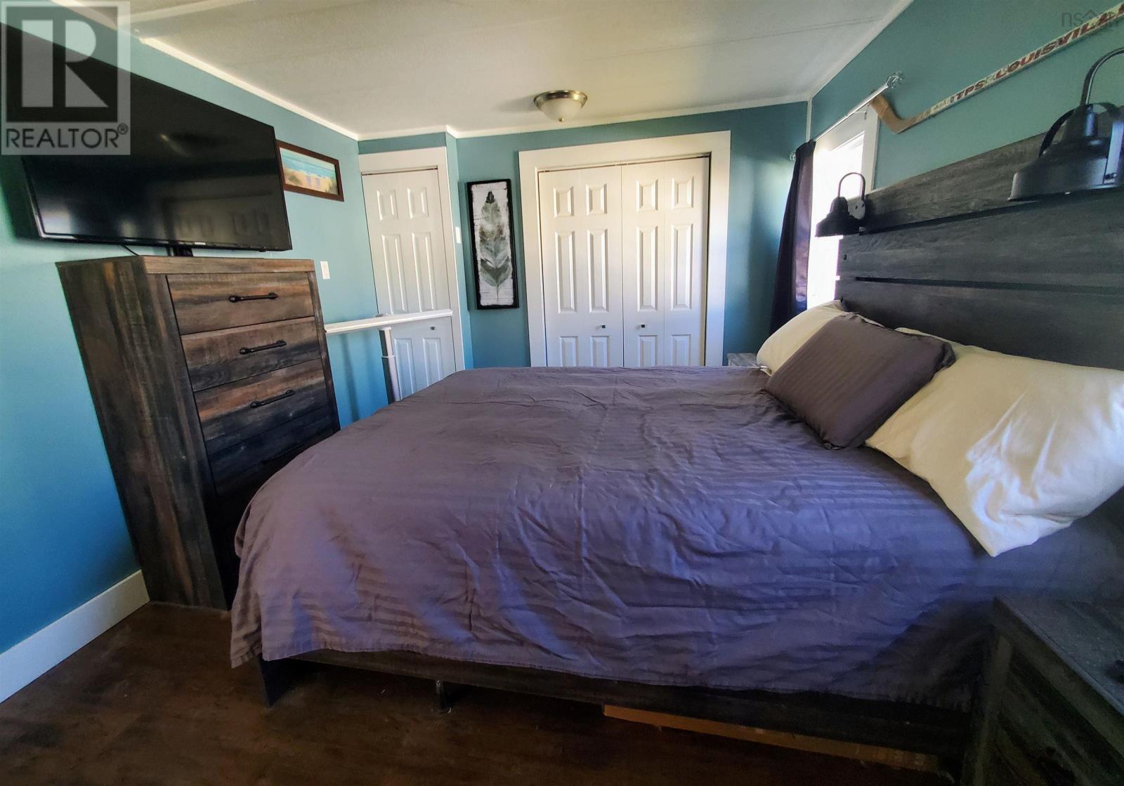 Property 17 of 26 of 1410 Duck Pond Drive