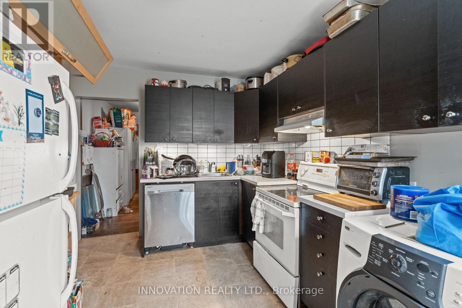 Five Plus Bedroom for Rent in Ottawa – 275 BRIDGE STREET, Ottawa – By Peter Sagos - Image 34