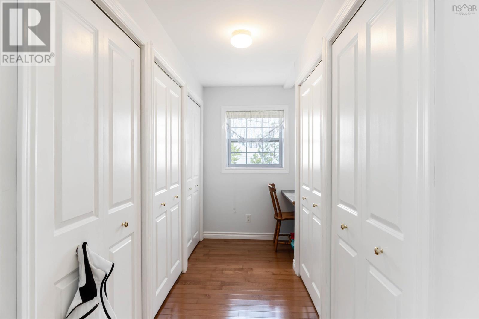 Property 34 of 51 of 4634 Shore Road W