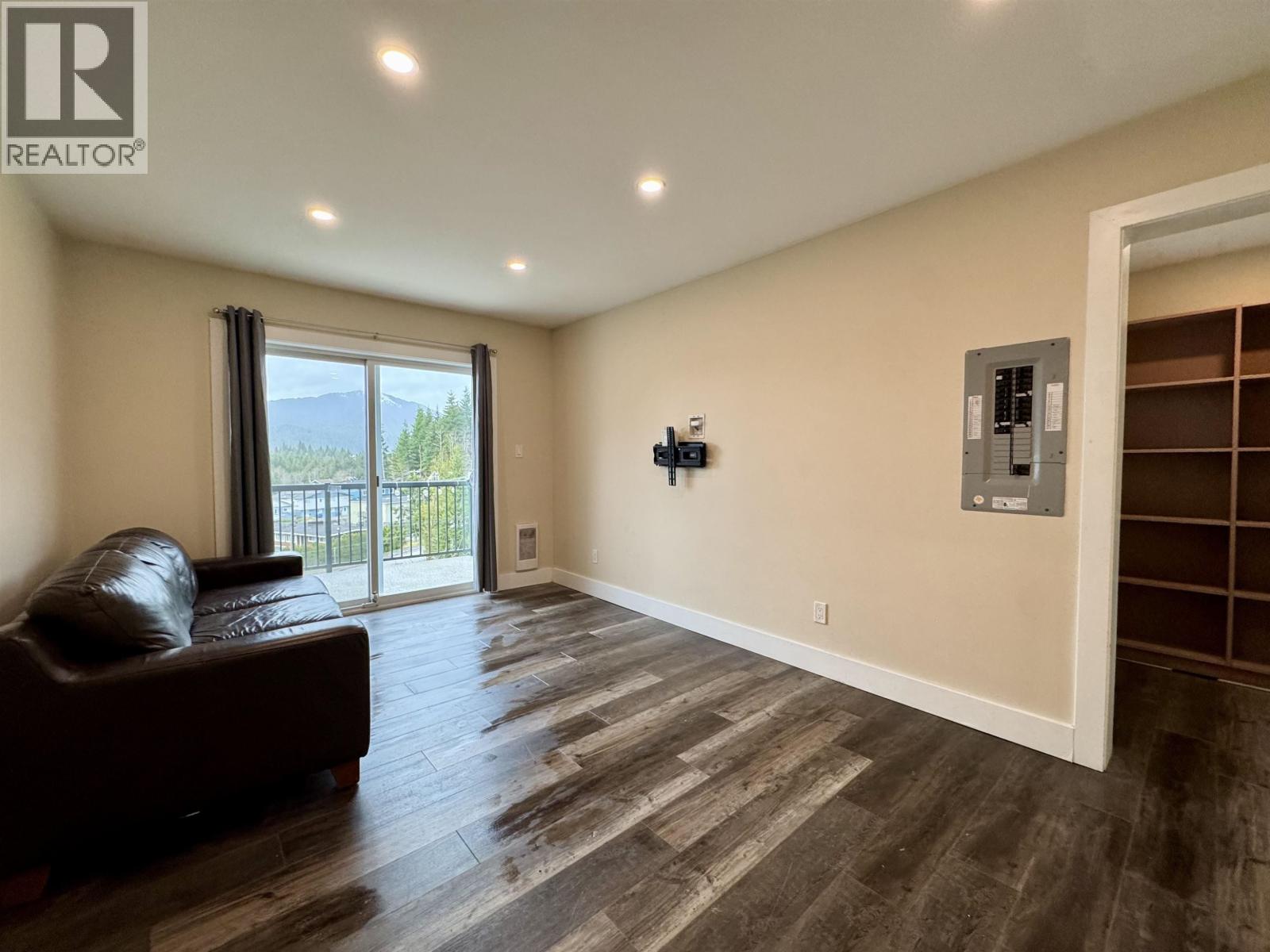 1351-1353 PRINCE RUPERT BOULEVARD