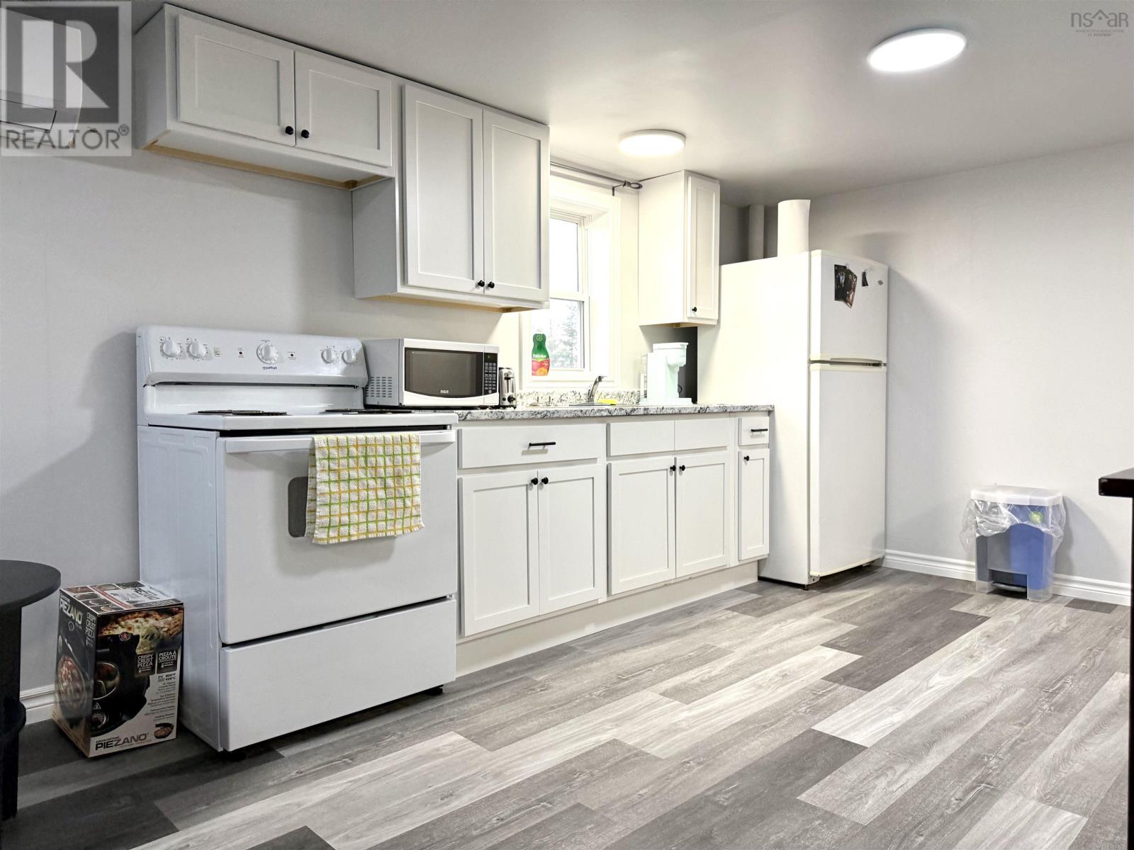 Property 27 of 43 of 46 Lisgar Street