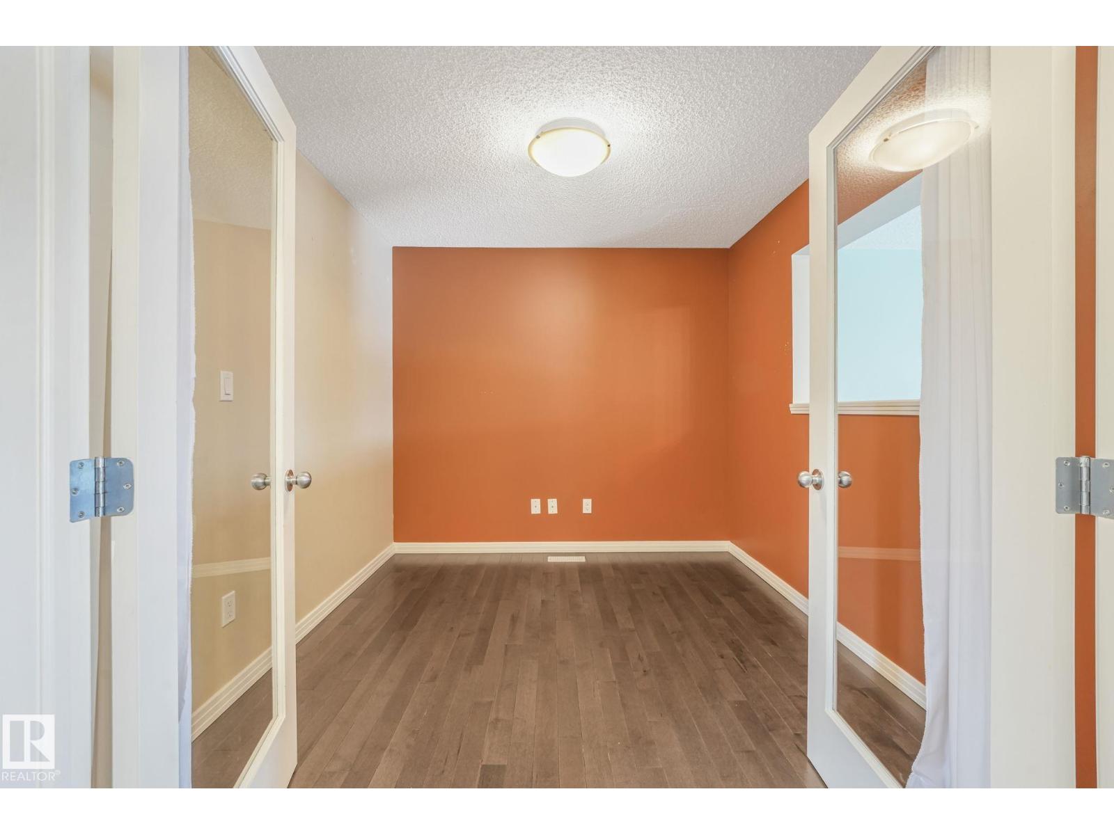 17535 13 AV SW, Edmonton