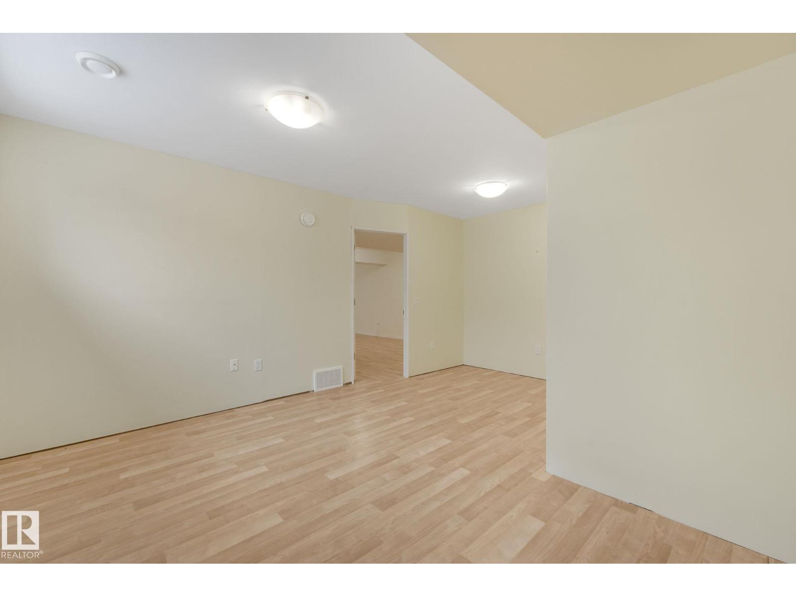 17535 13 AV SW, Edmonton