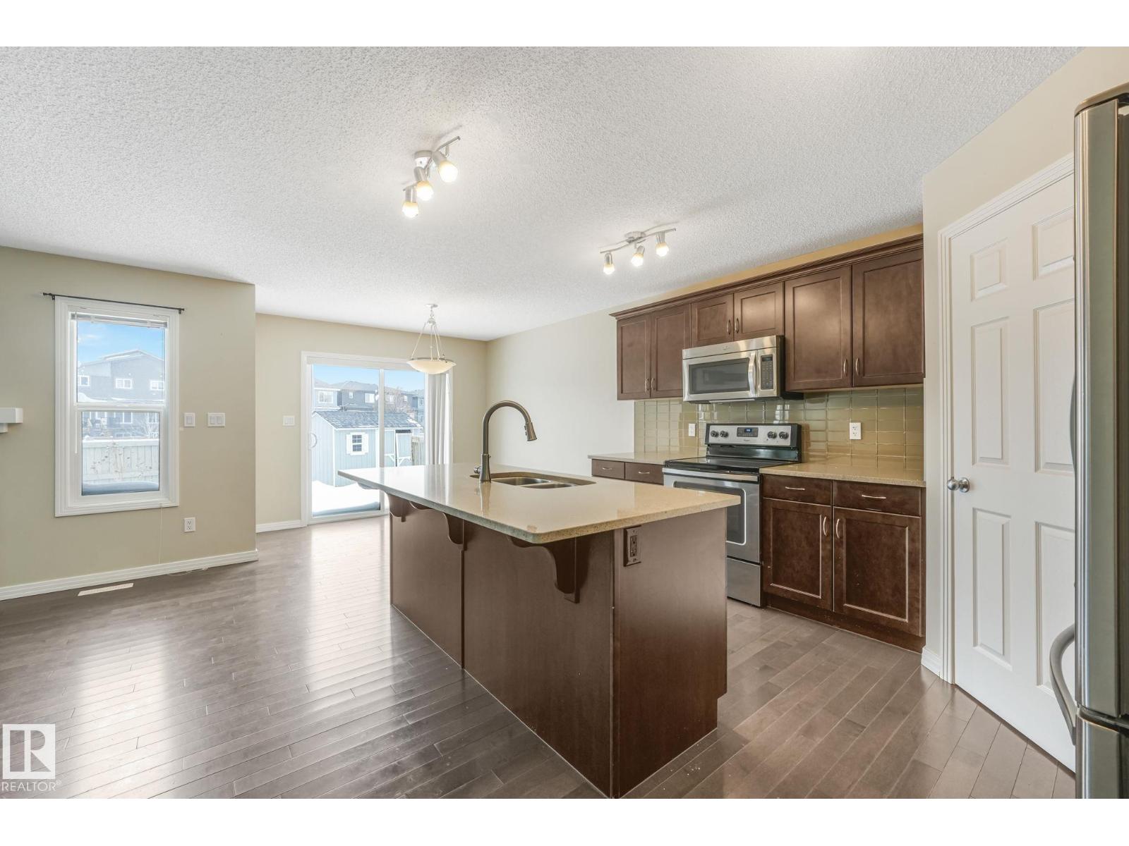 17535 13 AV SW, Edmonton