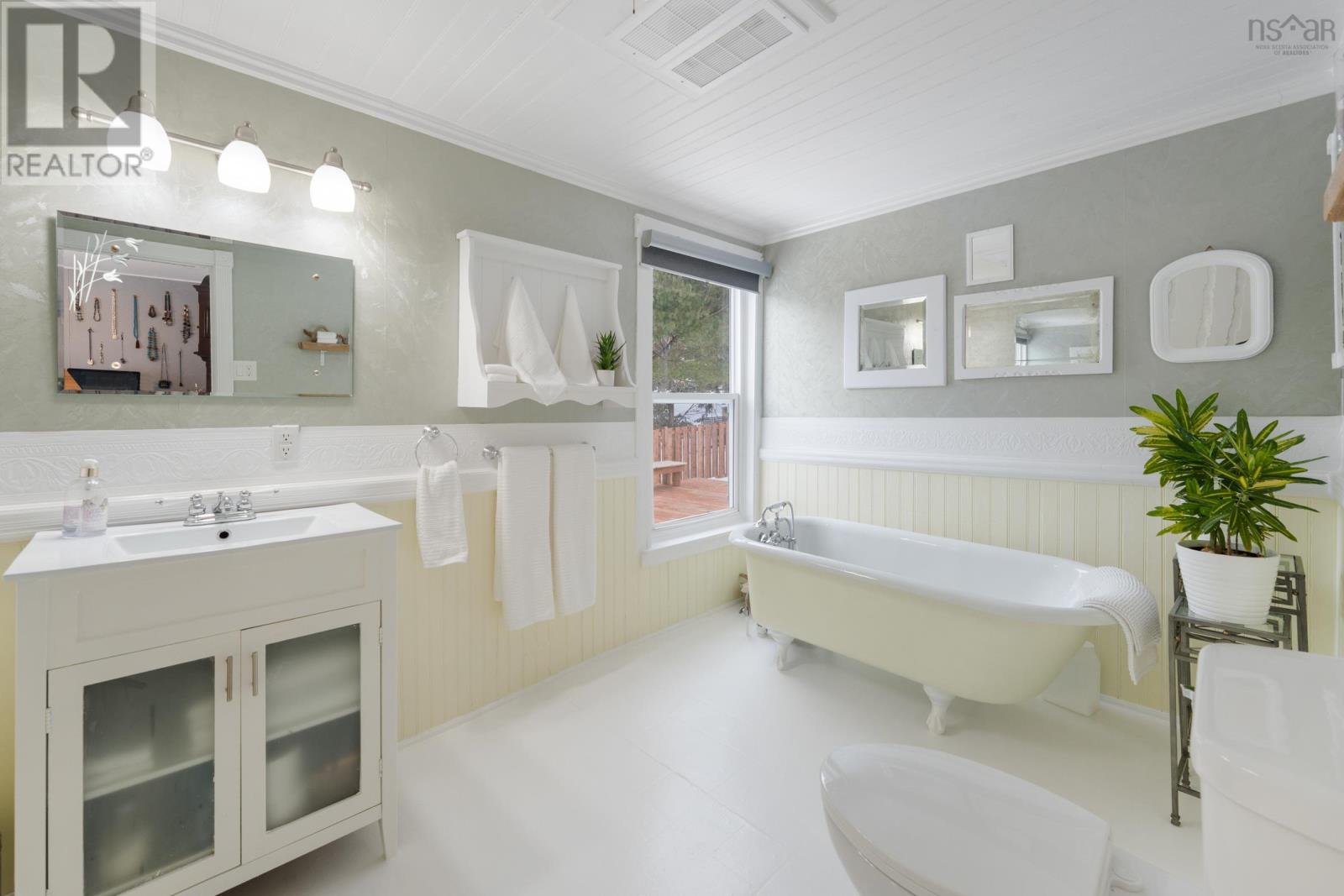 Property 24 of 46 of 1529 Pereau Road