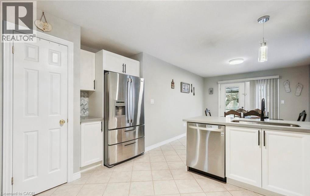996 BEACH BOULEVARD - 10