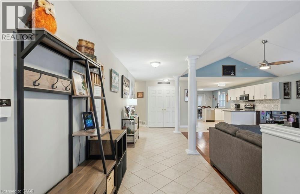 996 BEACH BOULEVARD - 4