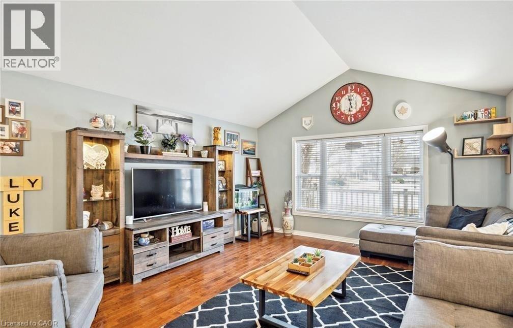 996 BEACH BOULEVARD - 6