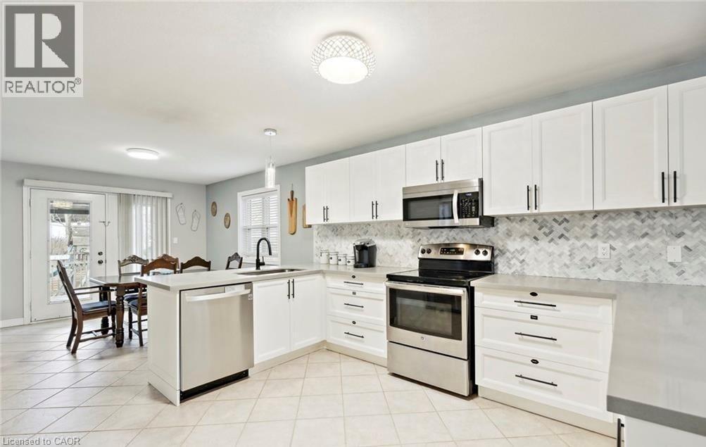 996 BEACH BOULEVARD - 9