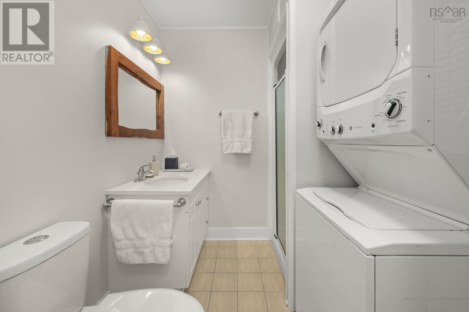 Property 17 of 49 of 24 Station Road