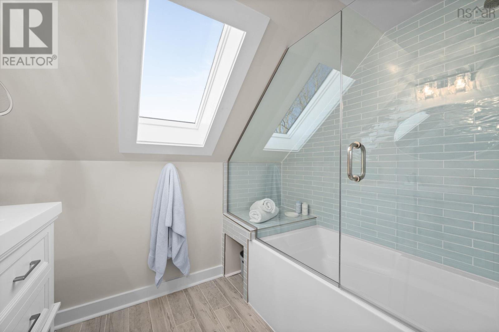 Property 27 of 49 of 24 Station Road