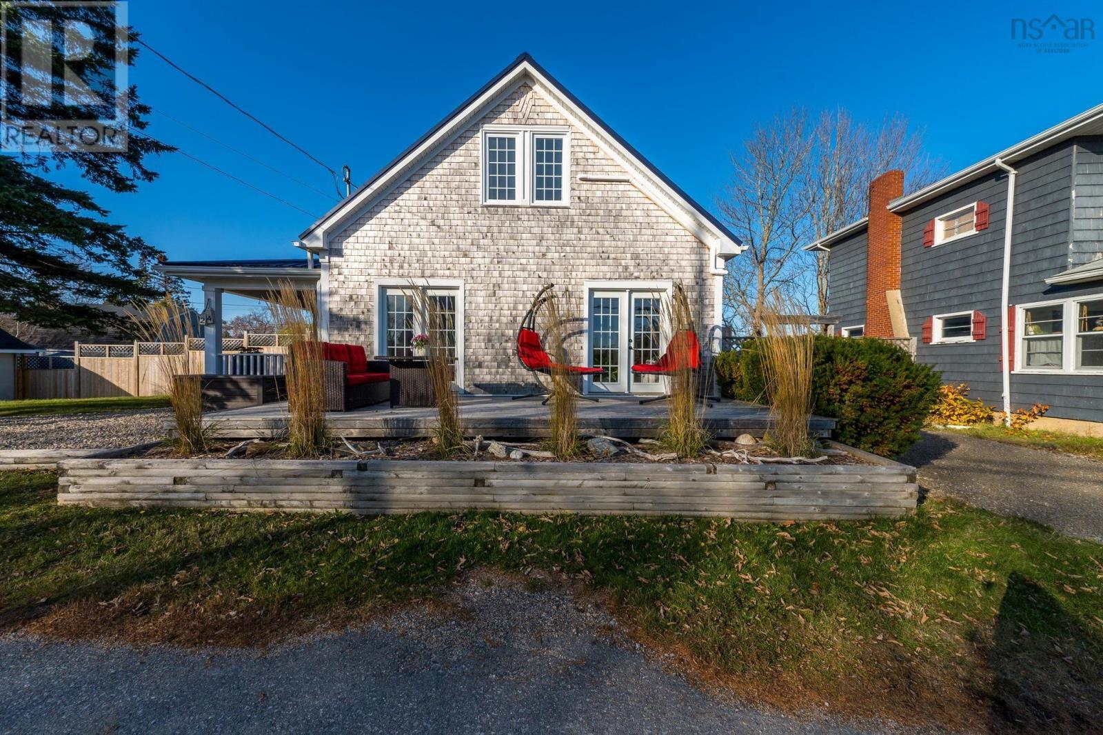 Property 42 of 49 of 24 Station Road