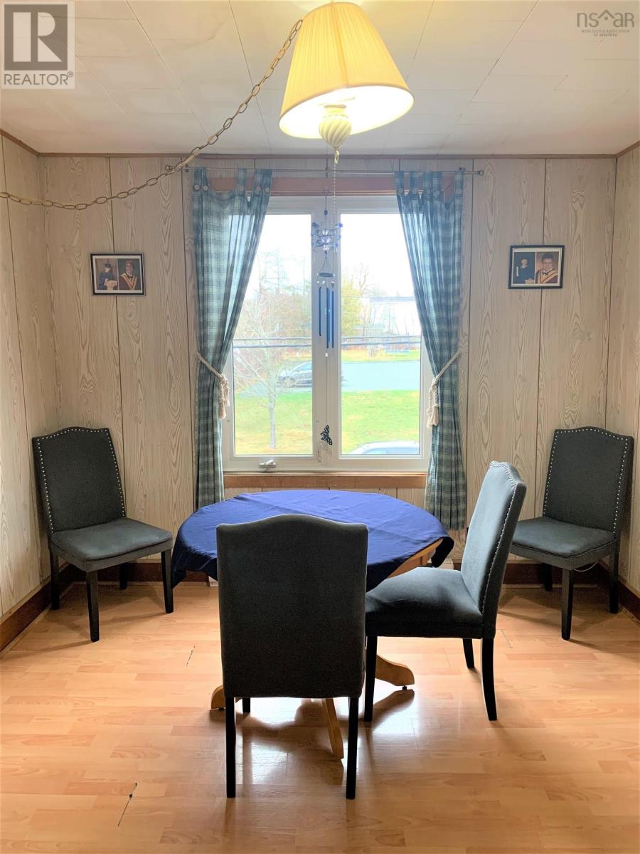 6 Junction Road - Photo 3 of 31, Springhill, Nova Scotia