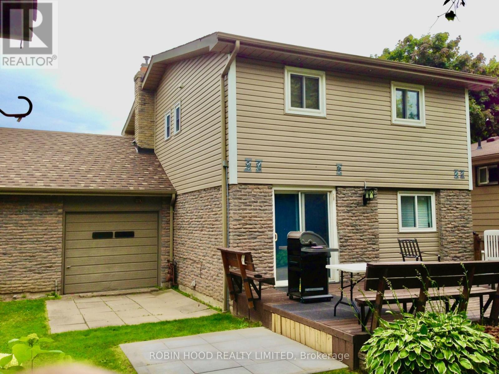 22 - 22 NORDIC COURT - Photo 3 of 10, Whitby (Lynde Creek), Ontario