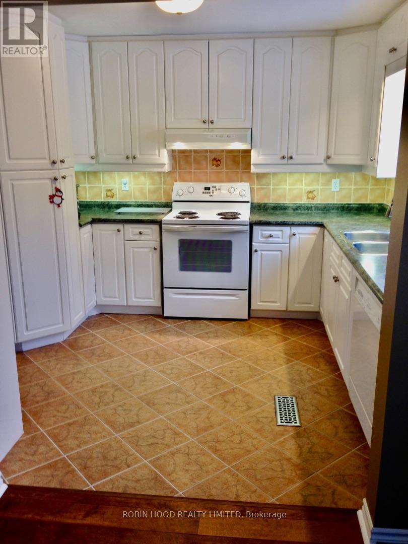 22 - 22 NORDIC COURT - Photo 5 of 10, Whitby (Lynde Creek), Ontario