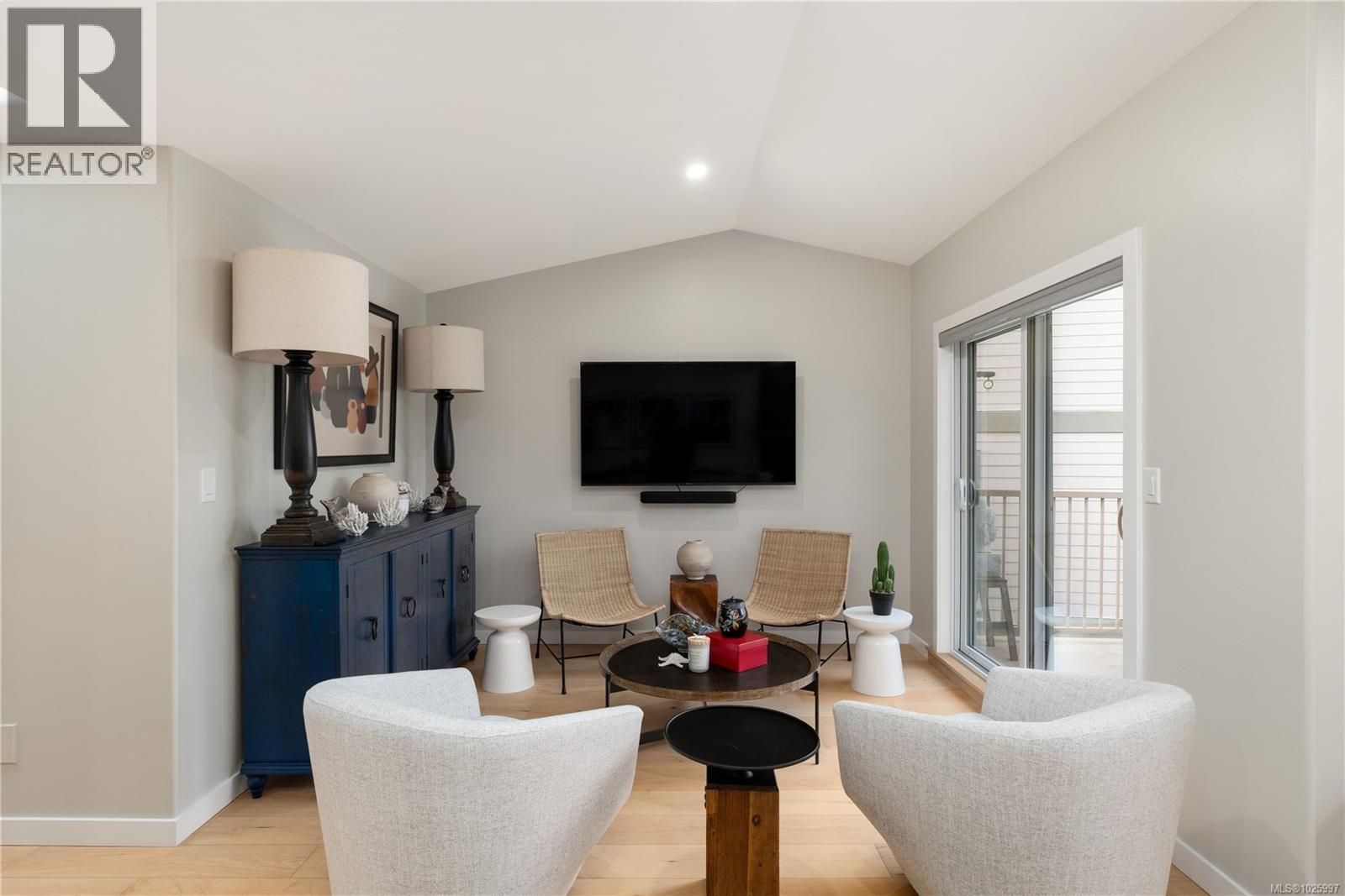 25 2190 Drennan St, Sooke