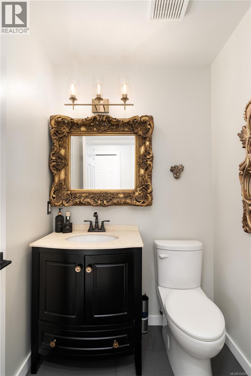 25 2190 Drennan St, Sooke