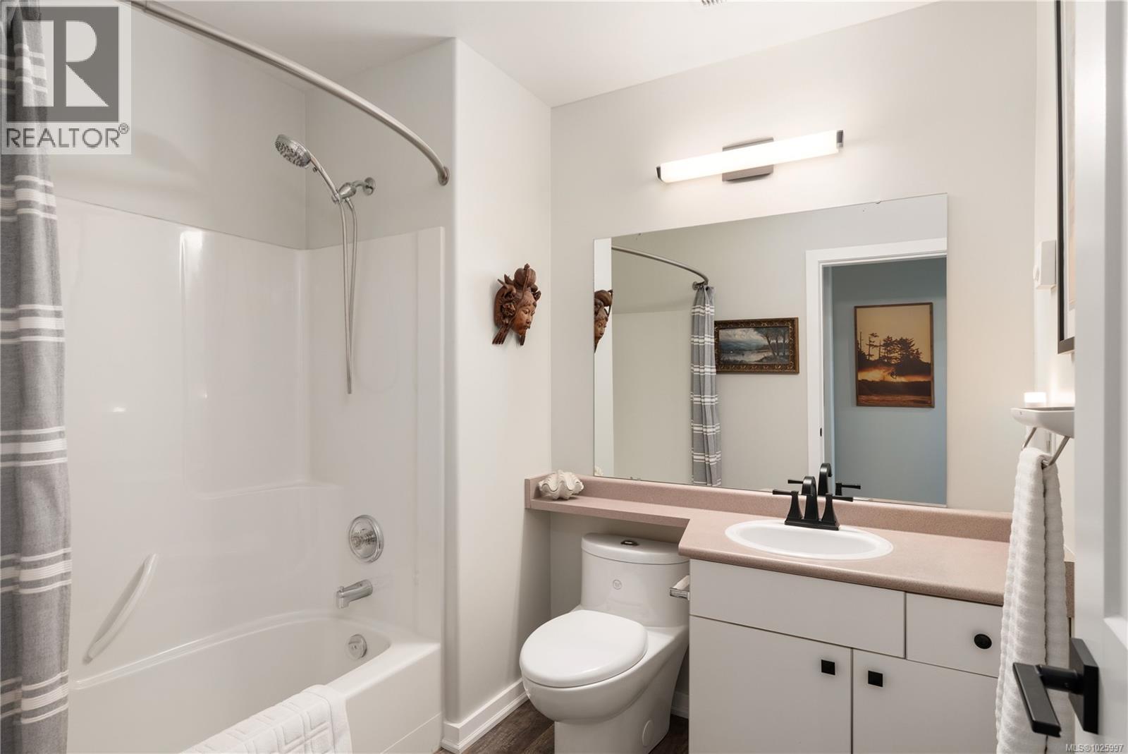 25 2190 Drennan St, Sooke