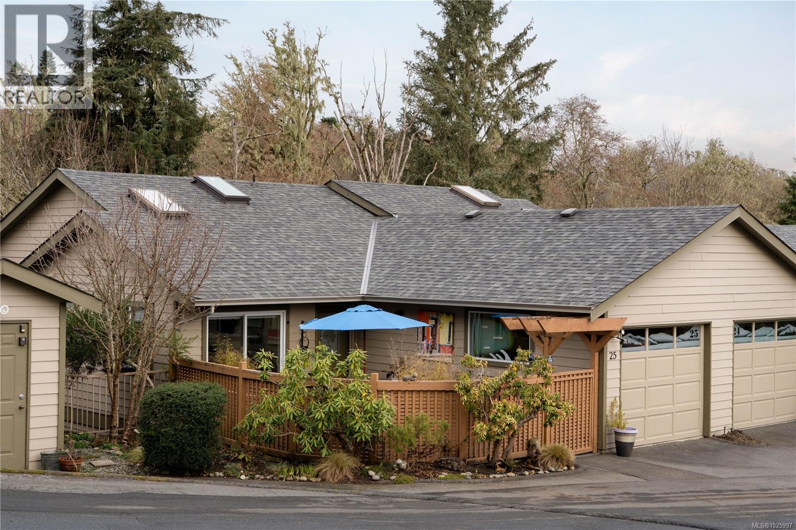 25 2190 Drennan St, Sooke