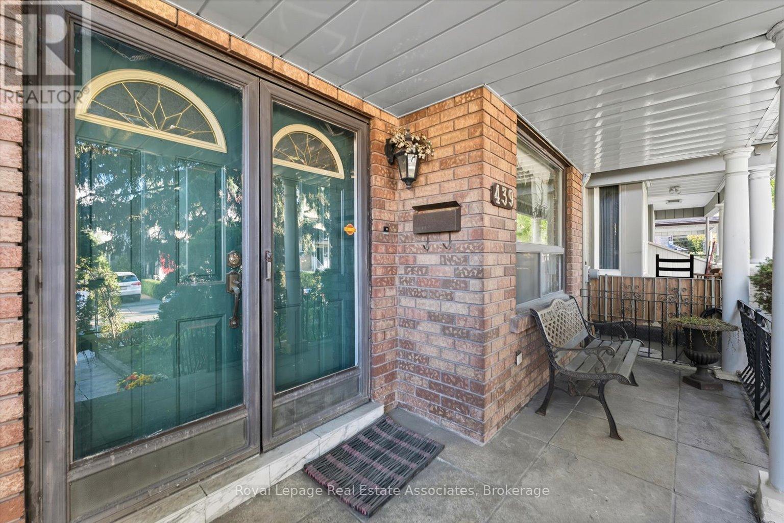 439 Salem Avenue North