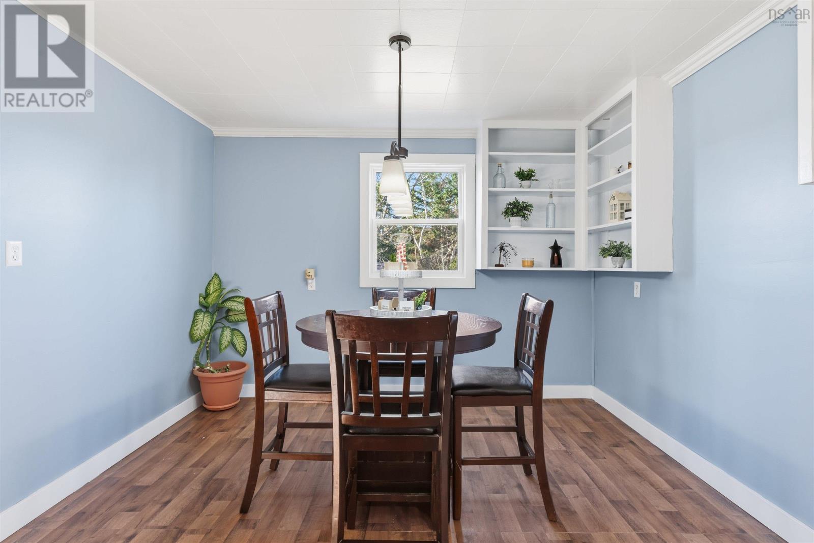 Property 8 of 40 of 4597 Prospect rd.