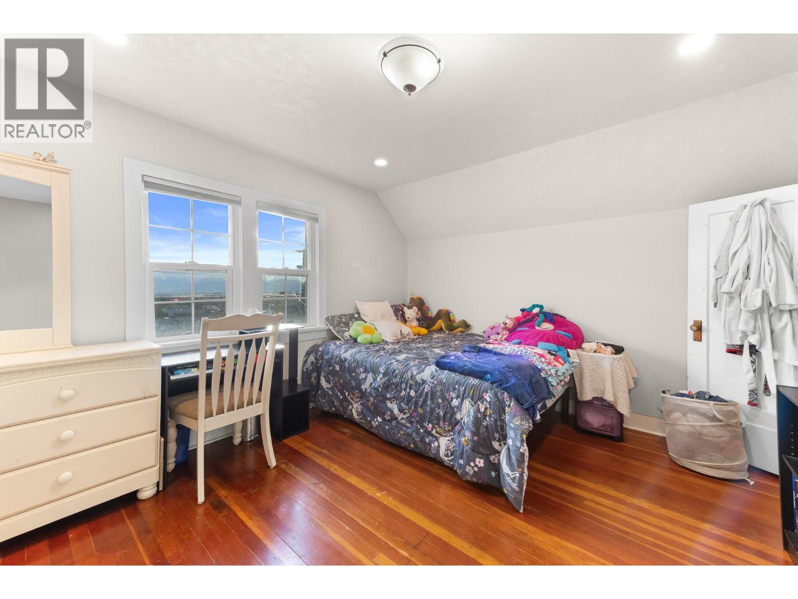 306 10th Avenue N, Creston