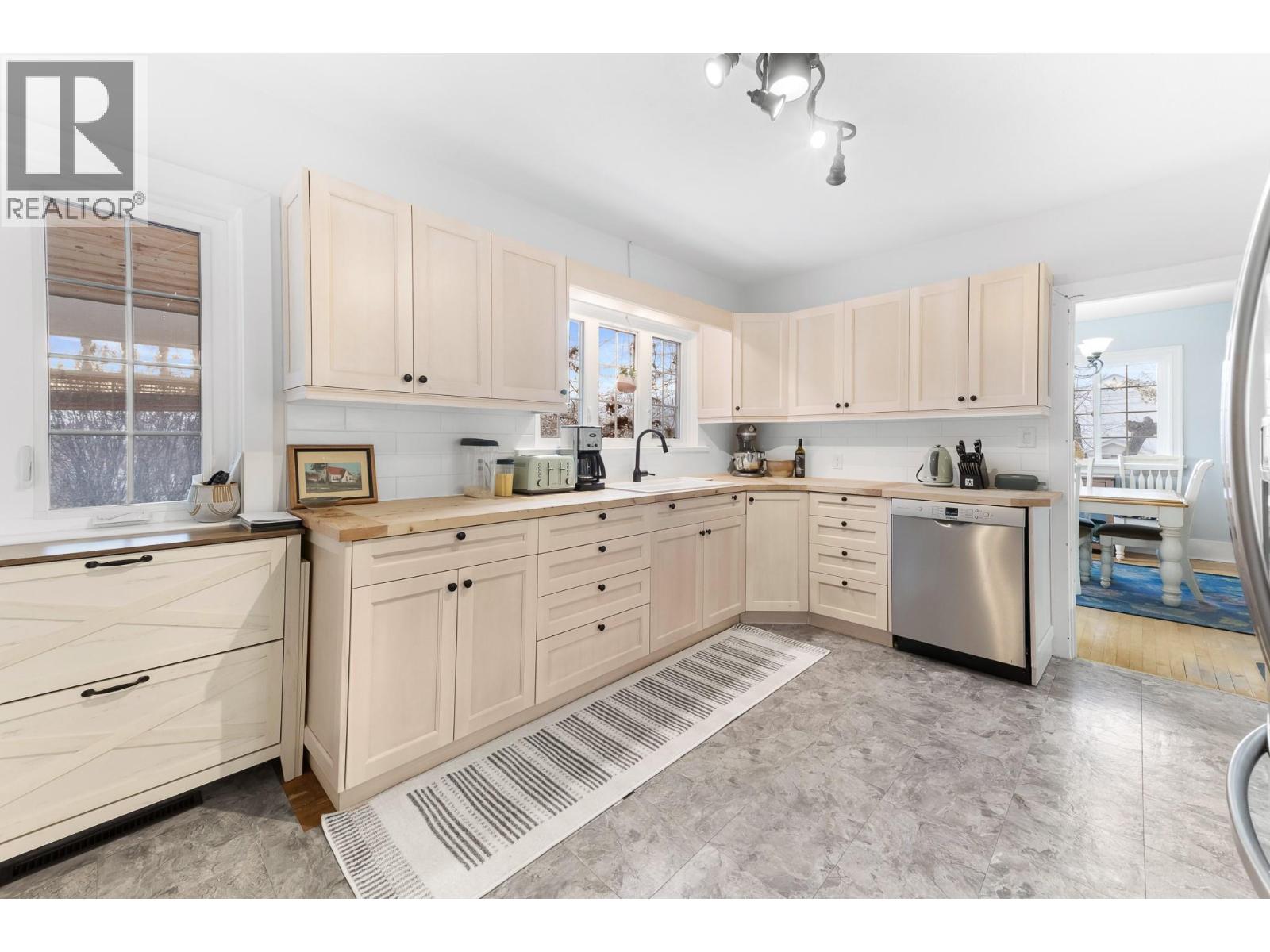 306 10th Avenue N, Creston