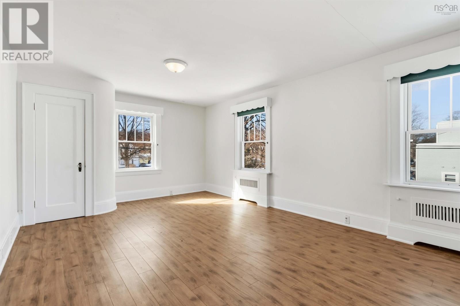 Property 30 of 49 of 41 Alexandra Avenue