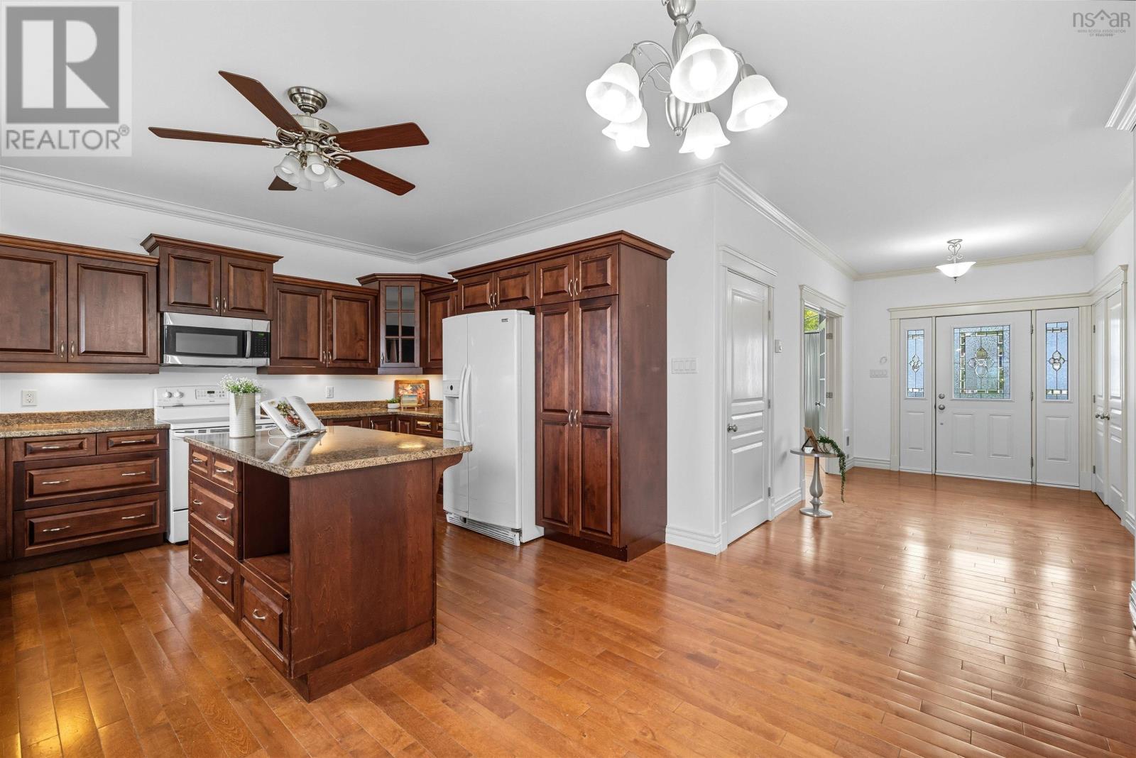 Property 13 of 48 of 103 Claudia Crescent