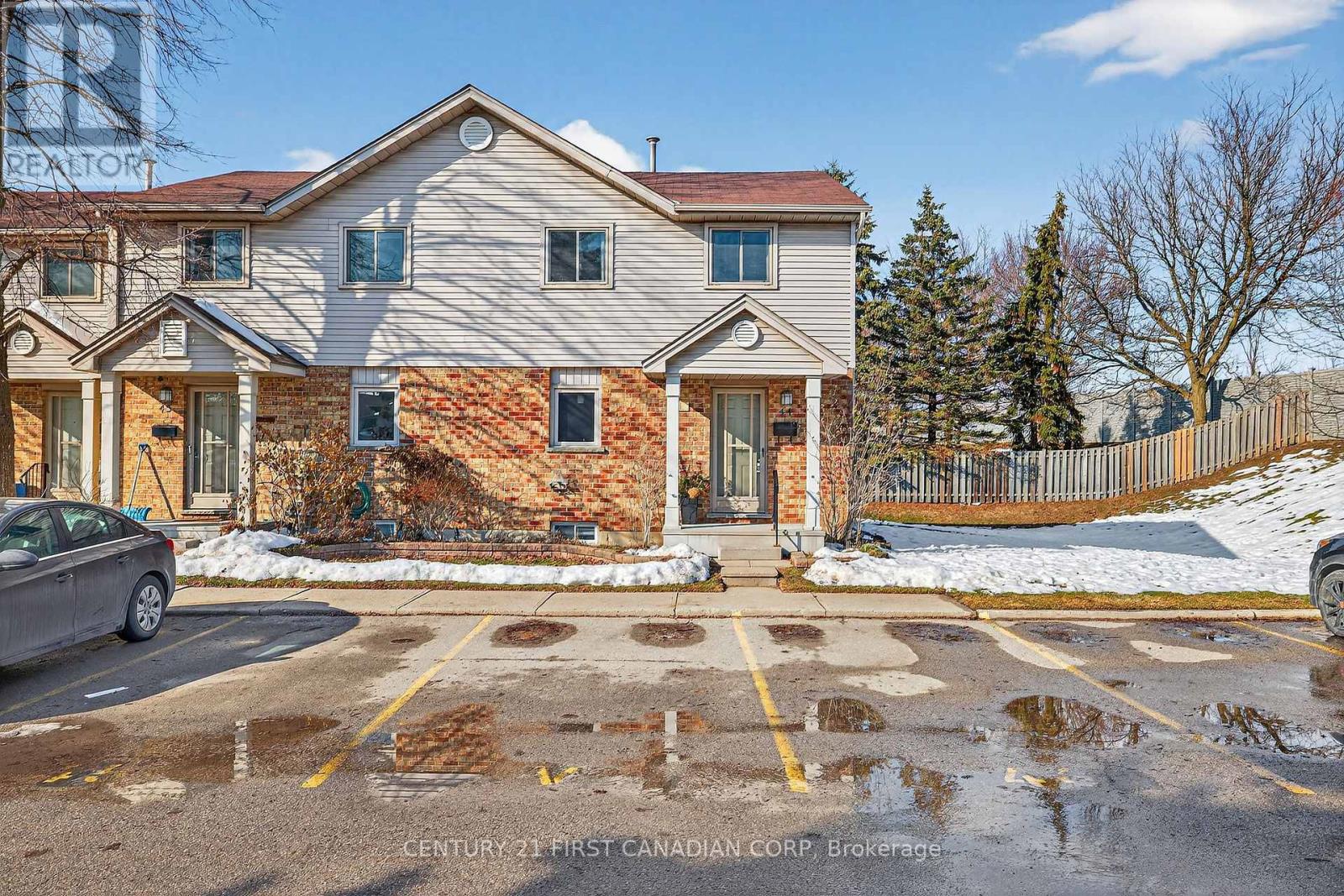 44 - 217 MARTINET AVENUE - Photo 2 of 40, London East (East I), Ontario