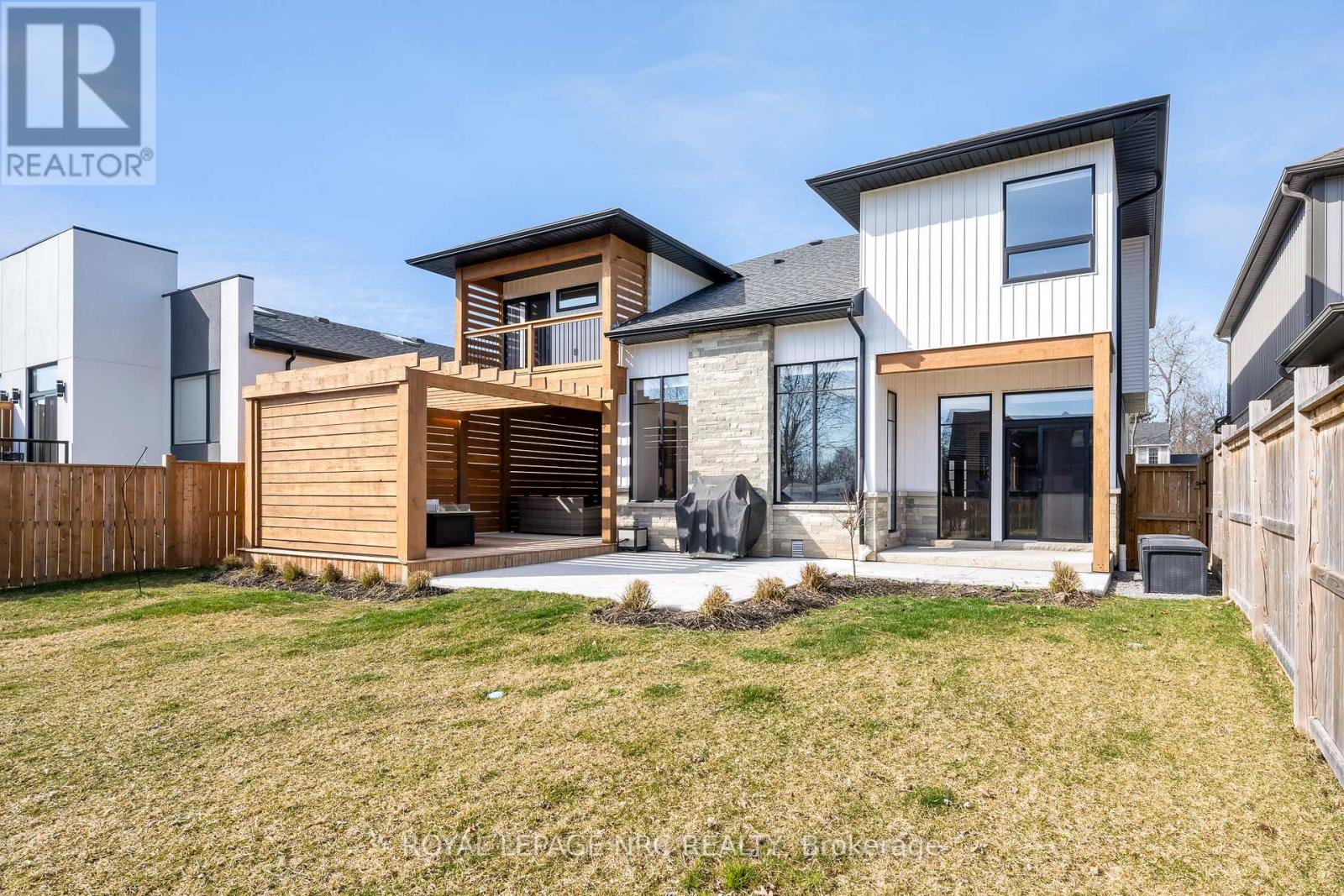8 HILDA STREET - 3