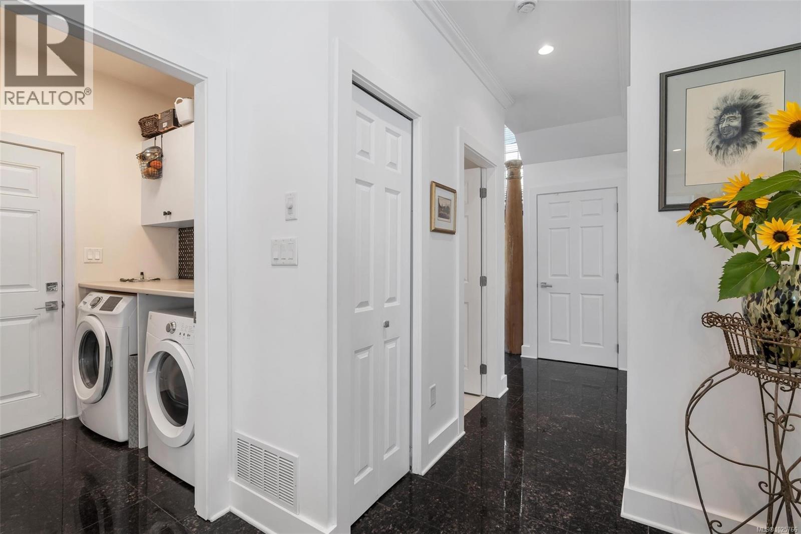  3447 Resolution Way, Colwood