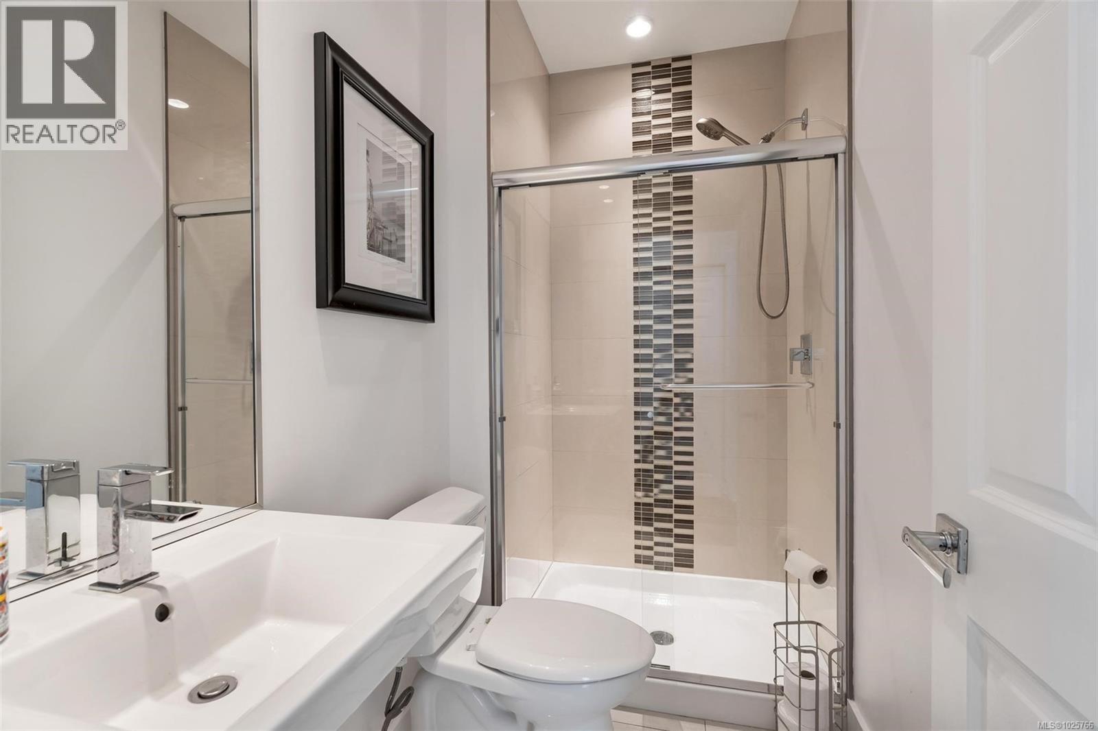  3447 Resolution Way, Colwood