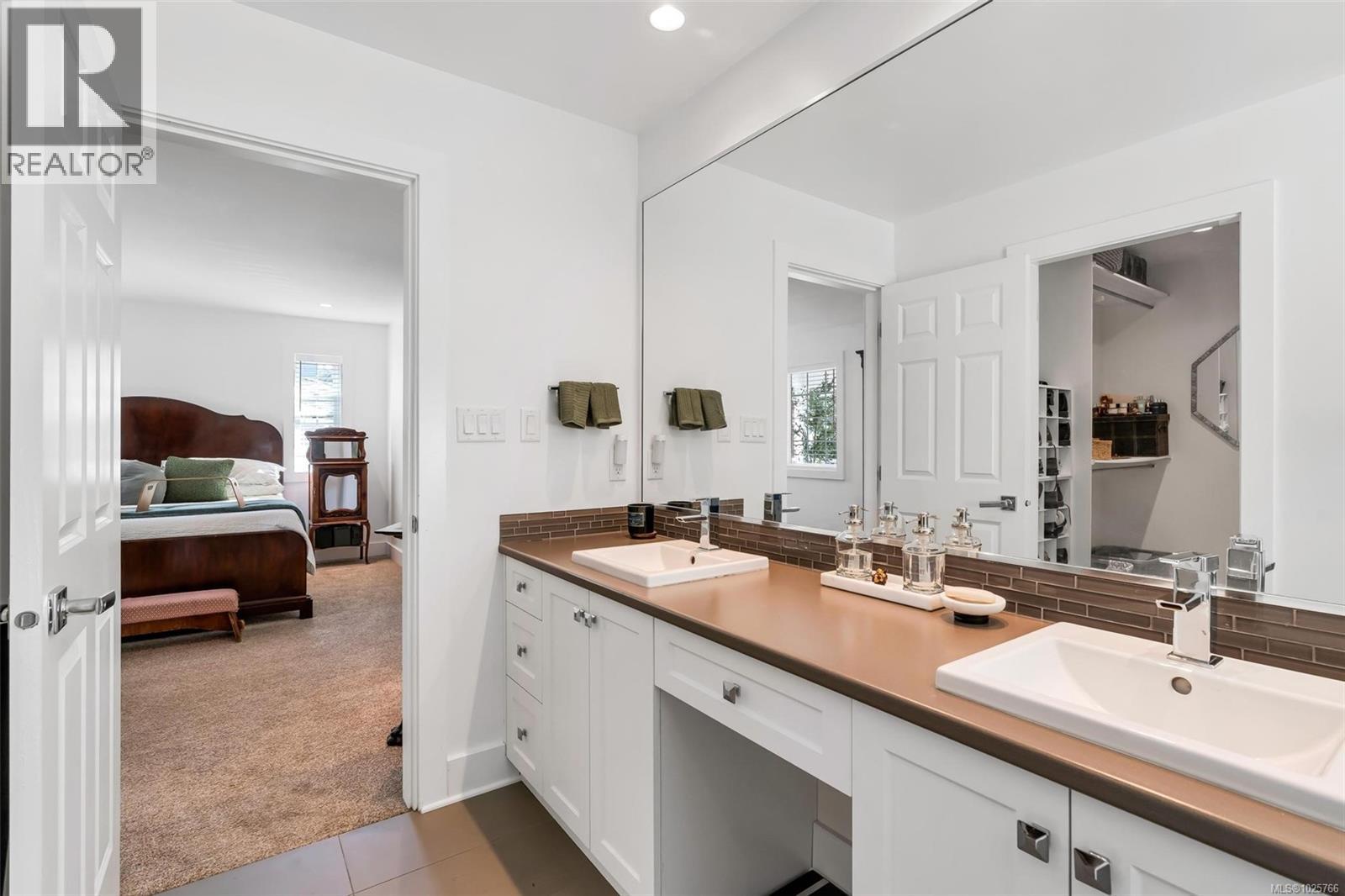  3447 Resolution Way, Colwood