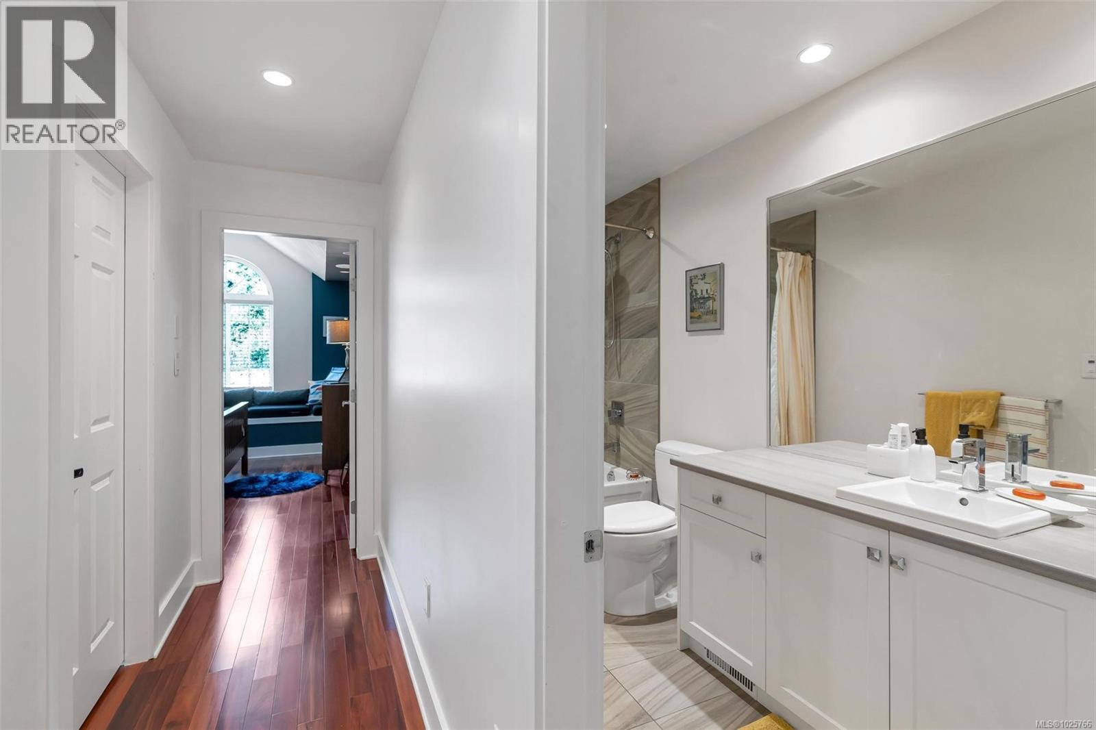  3447 Resolution Way, Colwood