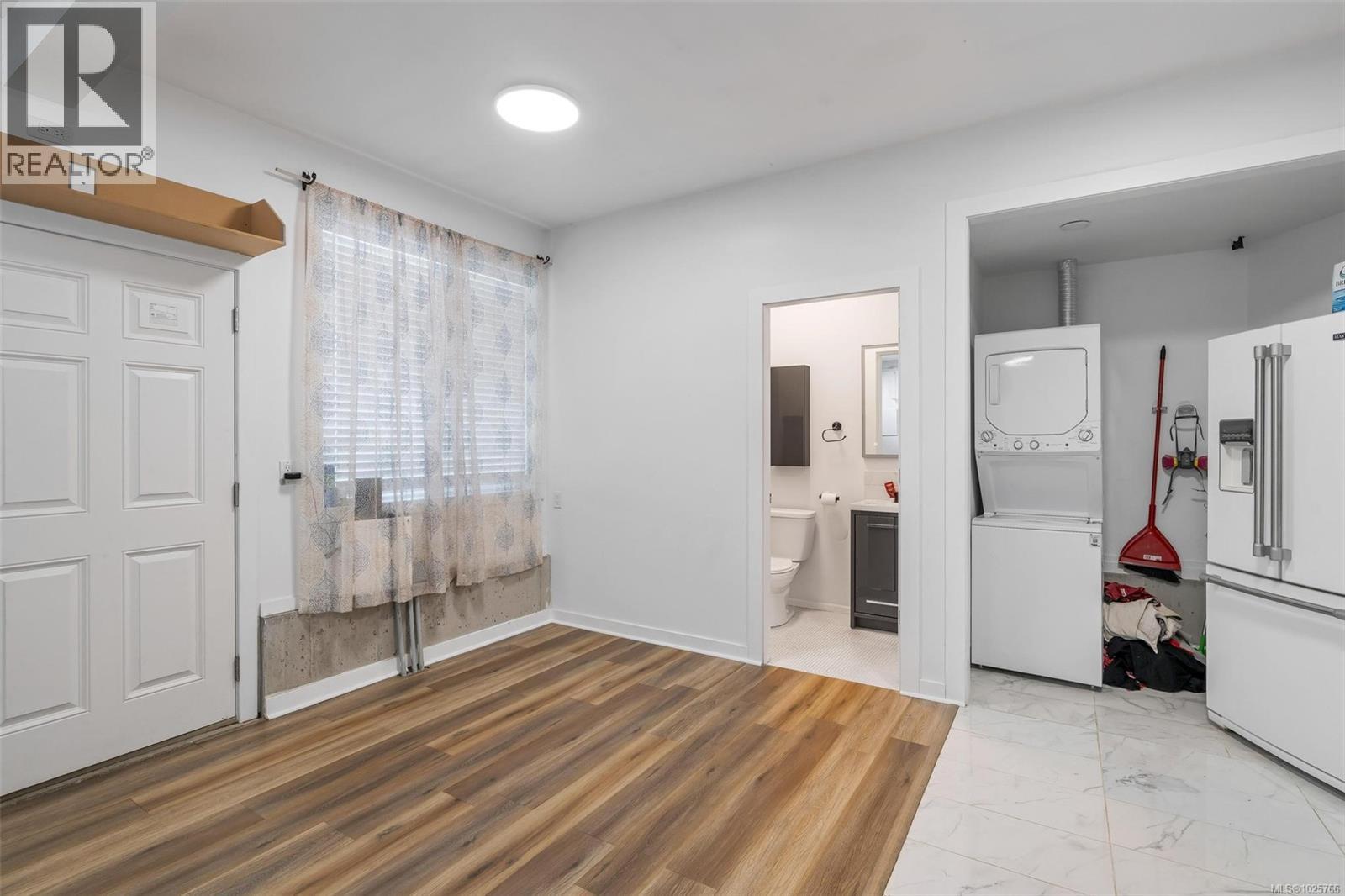  3447 Resolution Way, Colwood