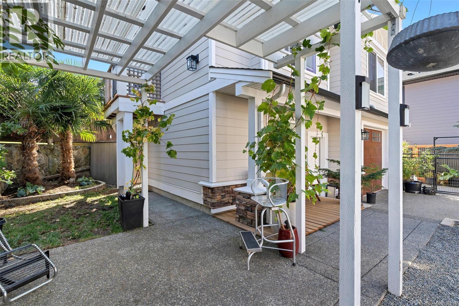  3447 Resolution Way, Colwood