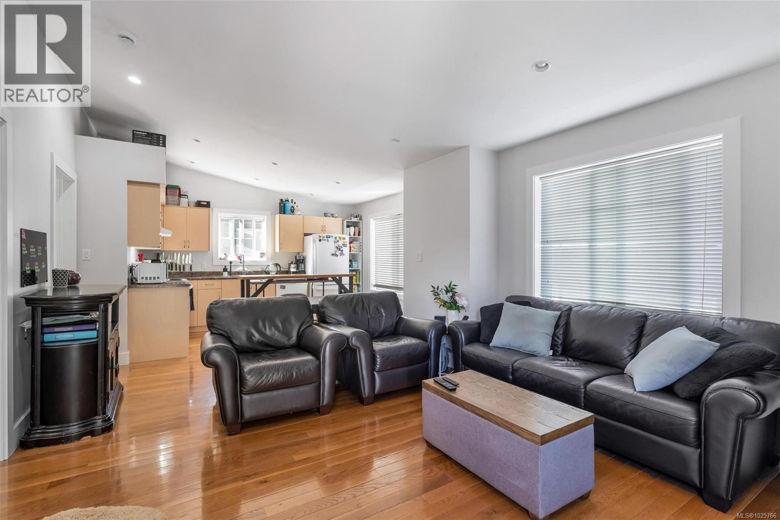  3447 Resolution Way, Colwood