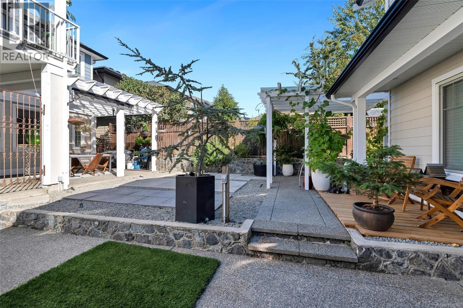  3447 Resolution Way, Colwood