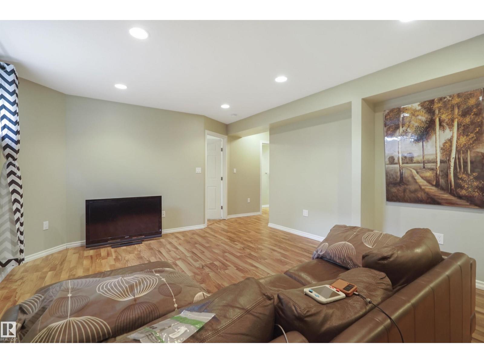 #13 9420 172 ST NW, Edmonton