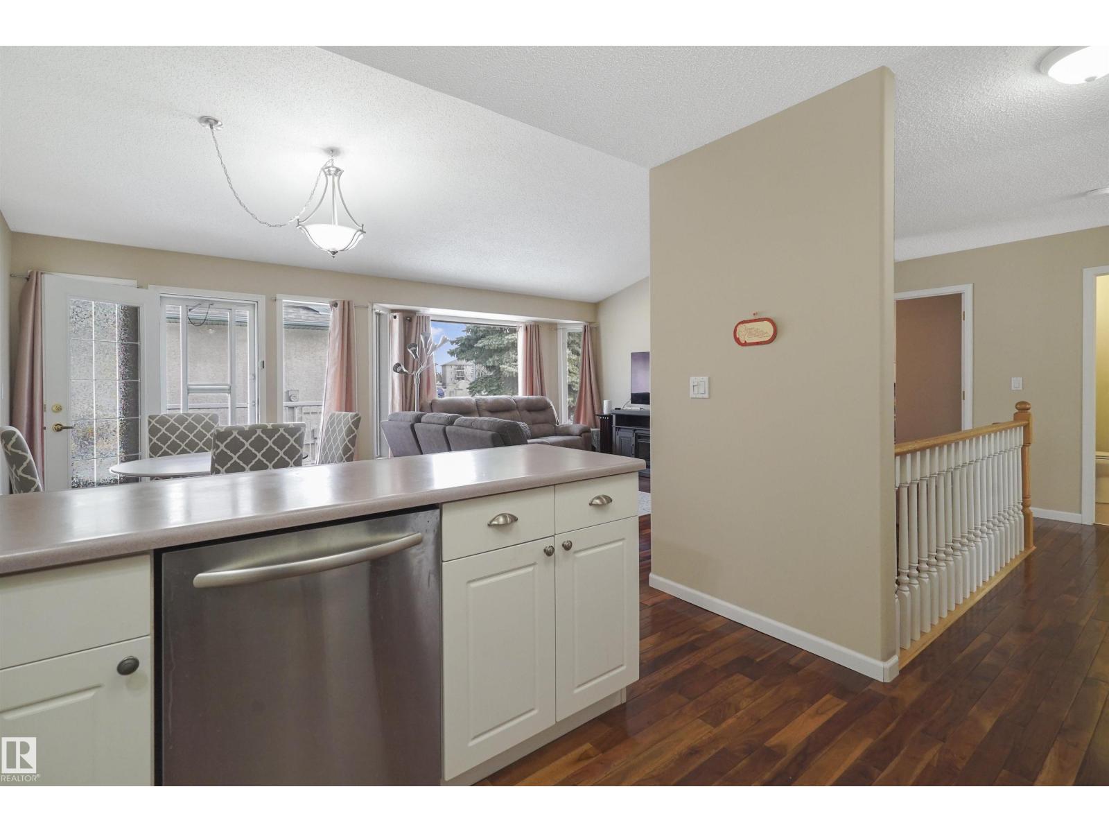 #13 9420 172 ST NW, Edmonton