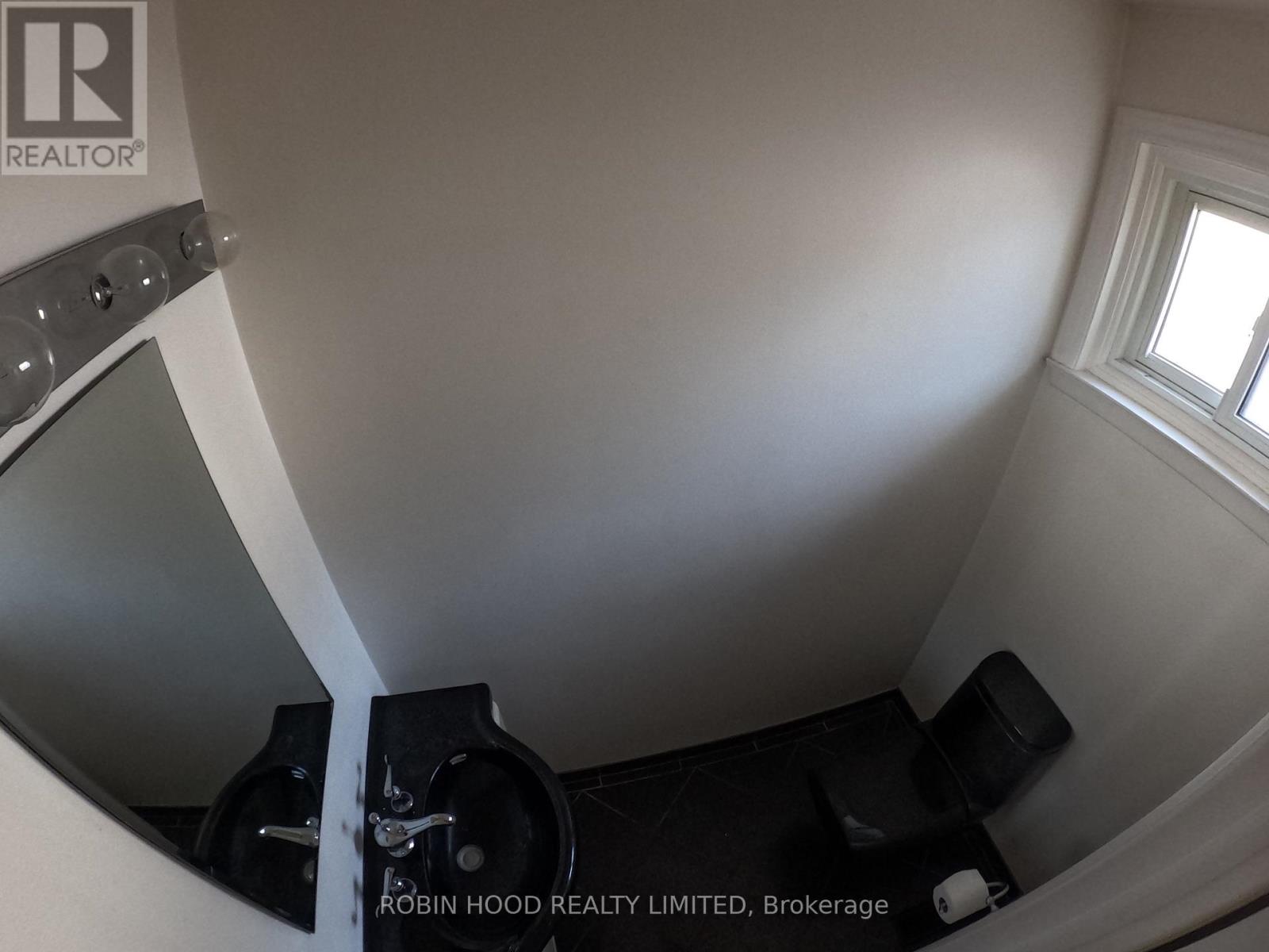 65 BRITANNIA AVENUE - 10