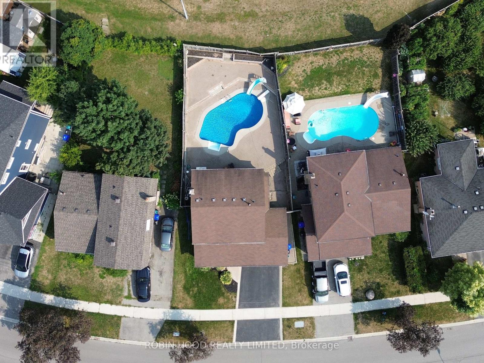 65 BRITANNIA AVENUE - 4