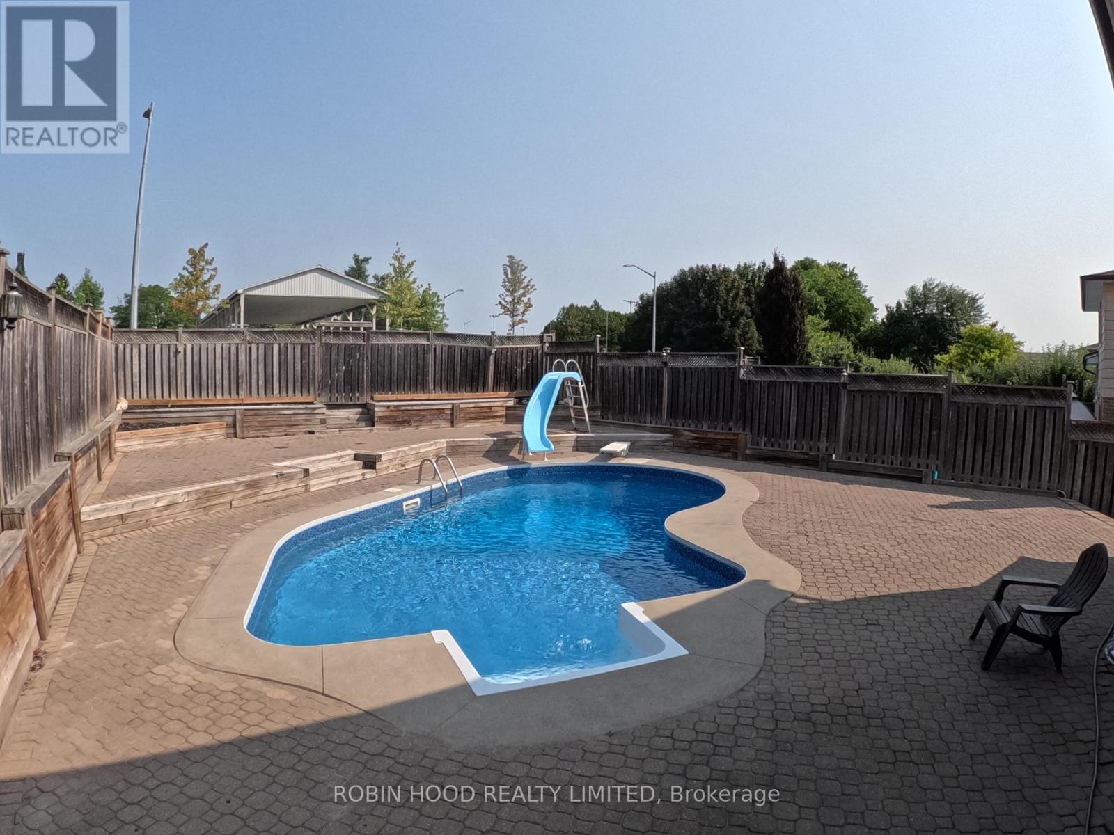 65 BRITANNIA AVENUE - 8