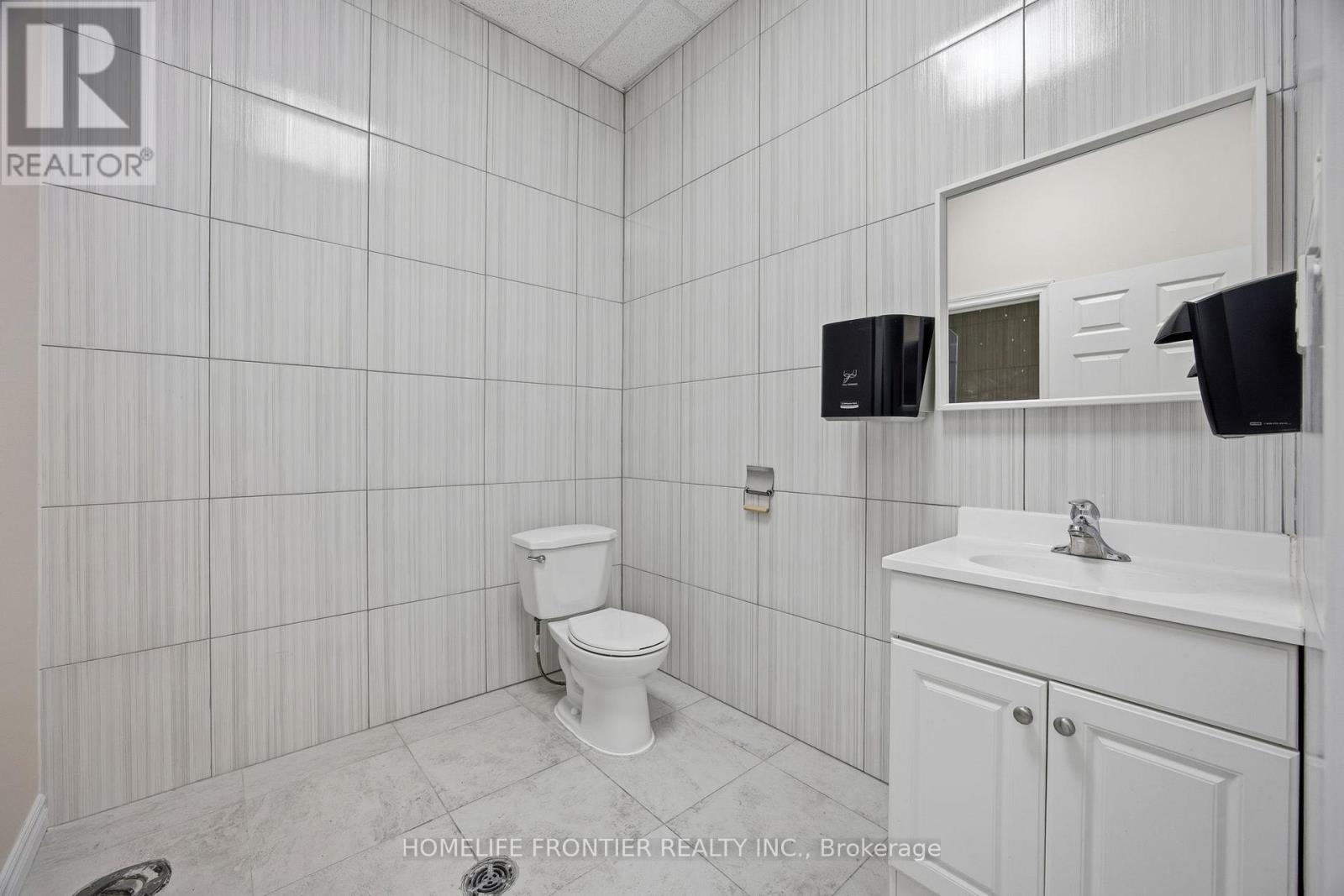 145 Royal Crest Court 14