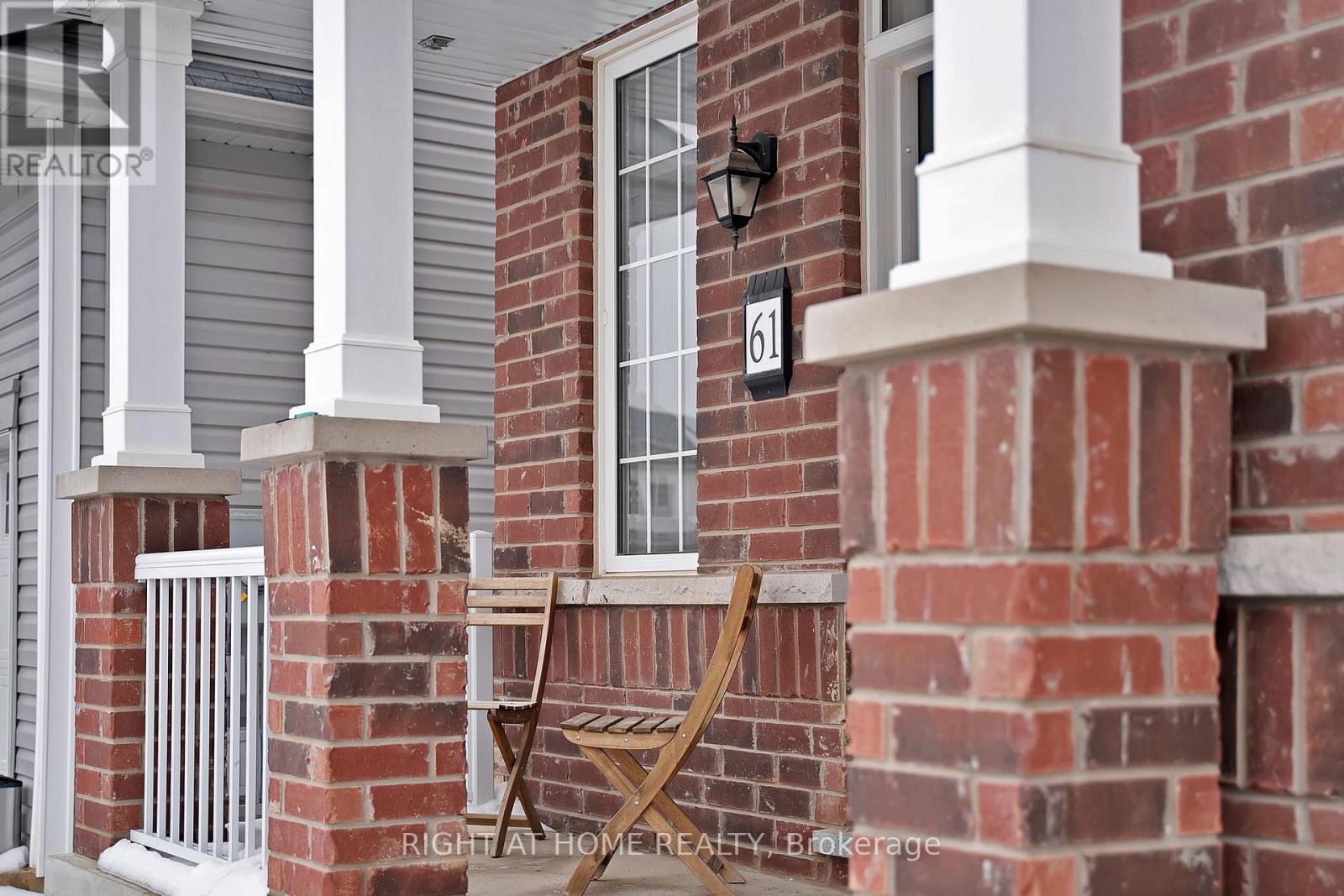 61 Alexandra photo 5